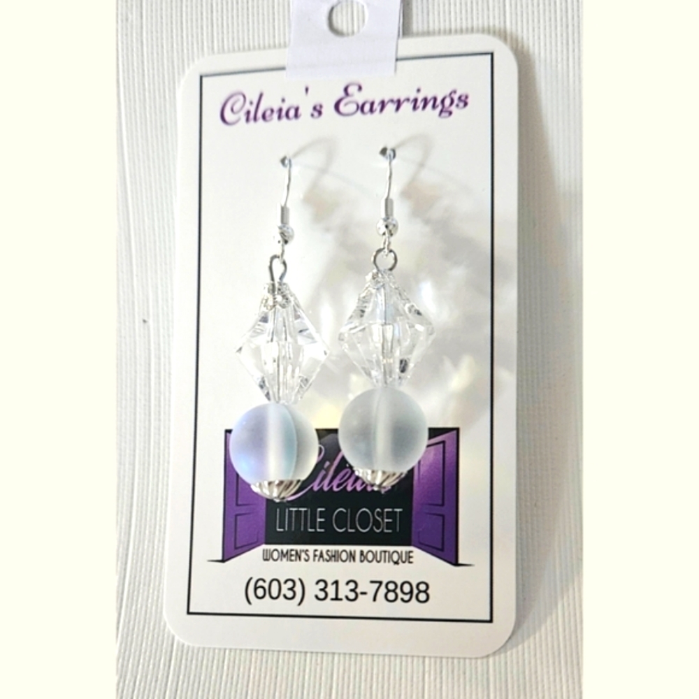 Dangling Earrings, Beaded.